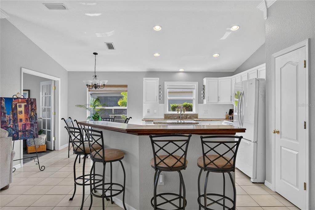 For Sale: $350,000 (3 beds, 2 baths, 1851 Square Feet)