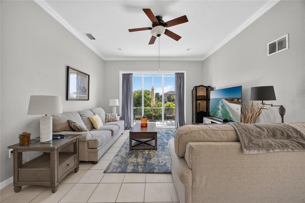 For Sale: $350,000 (3 beds, 2 baths, 1851 Square Feet)