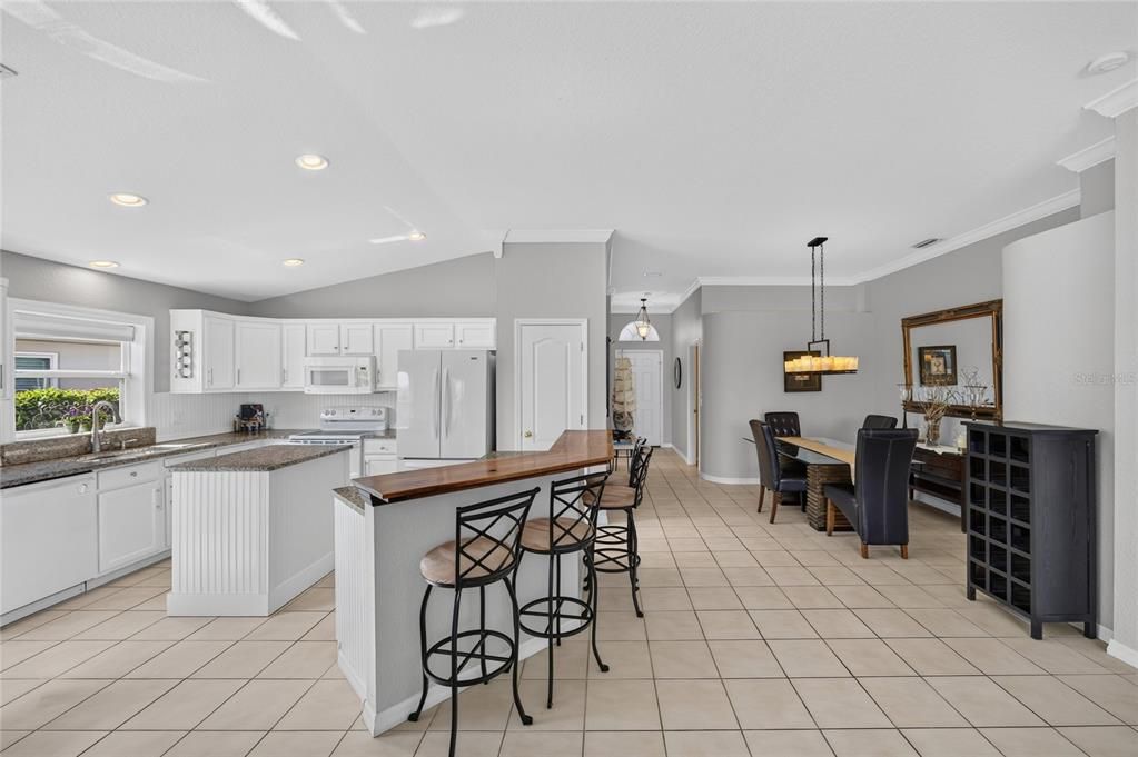 For Sale: $350,000 (3 beds, 2 baths, 1851 Square Feet)