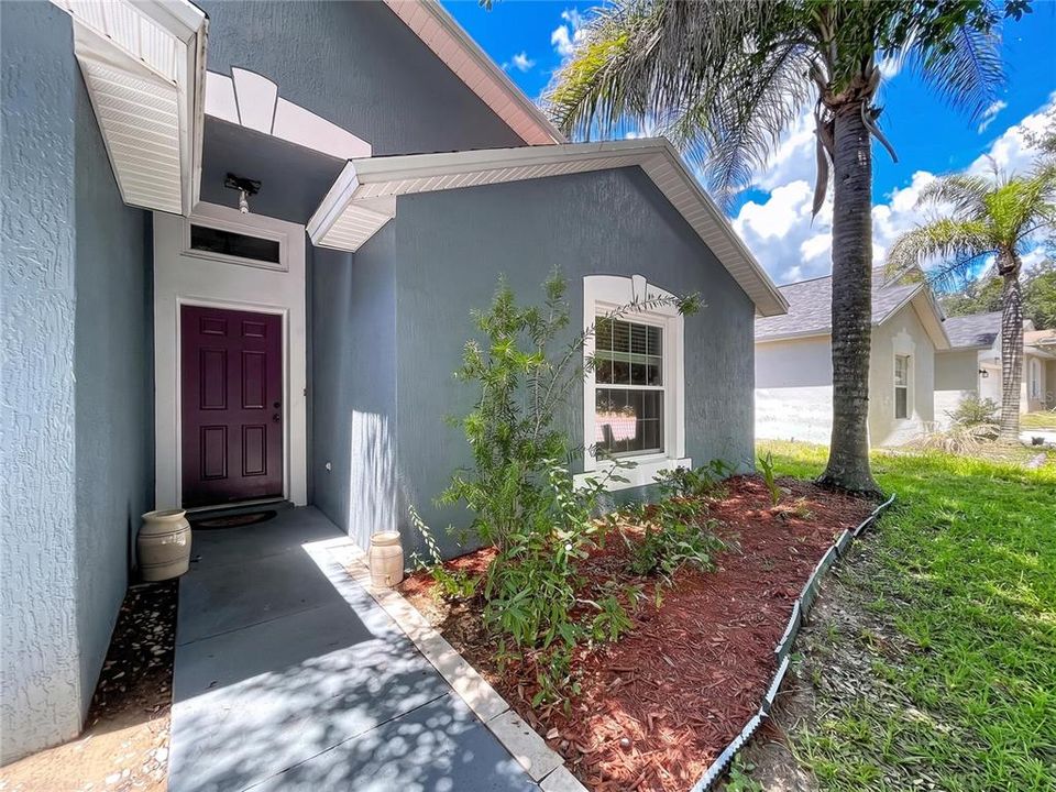 En Venta: $325,000 (3 camas, 2 baños, 1600 Pies cuadrados)