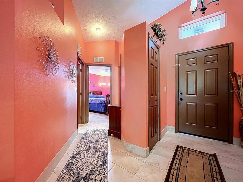 En Venta: $325,000 (3 camas, 2 baños, 1600 Pies cuadrados)