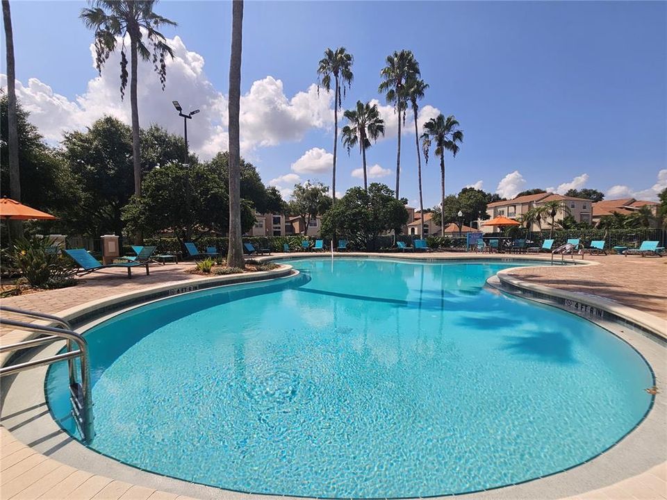 For Rent: $1,390 (1 beds, 1 baths, 842 Square Feet)