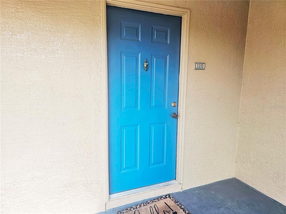 For Rent: $1,390 (1 beds, 1 baths, 842 Square Feet)