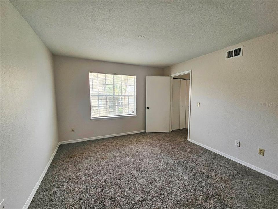 For Rent: $1,390 (1 beds, 1 baths, 842 Square Feet)