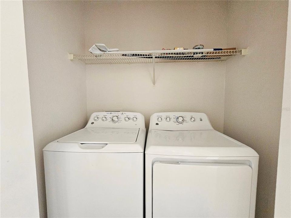 For Rent: $1,390 (1 beds, 1 baths, 842 Square Feet)