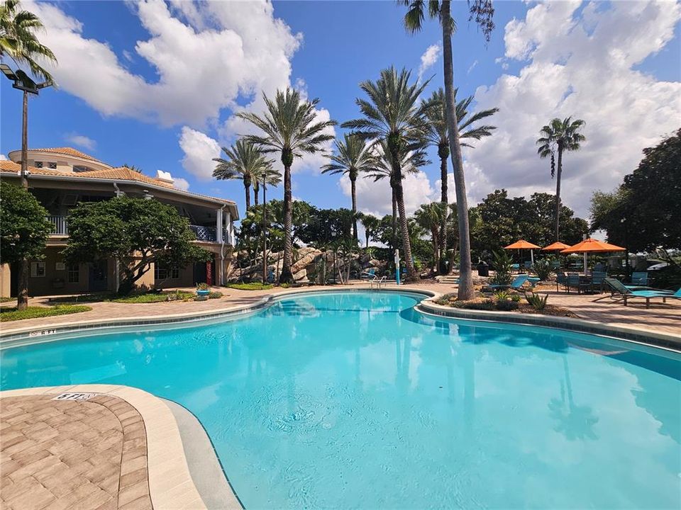 For Rent: $1,390 (1 beds, 1 baths, 842 Square Feet)