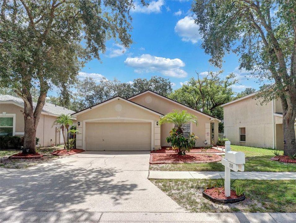 For Sale: $489,900 (3 beds, 2 baths, 1860 Square Feet)