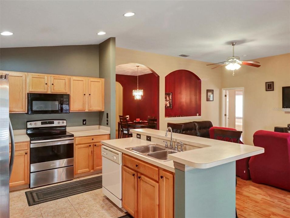 For Sale: $489,900 (3 beds, 2 baths, 1860 Square Feet)