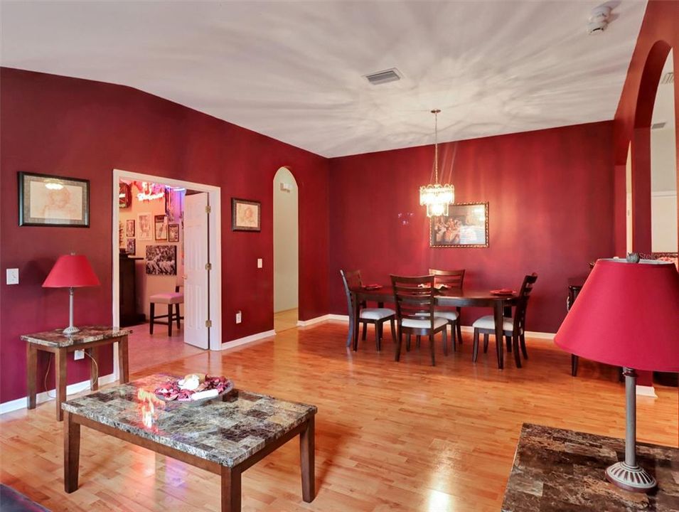 For Sale: $489,900 (3 beds, 2 baths, 1860 Square Feet)