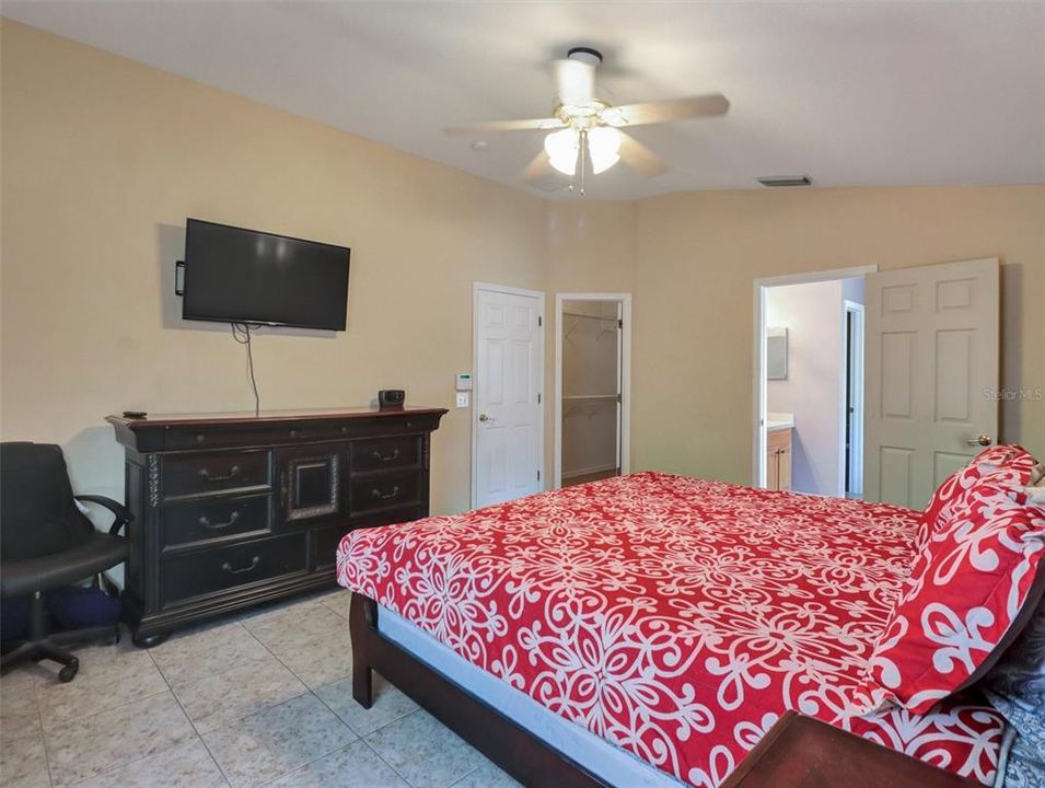 For Sale: $489,900 (3 beds, 2 baths, 1860 Square Feet)