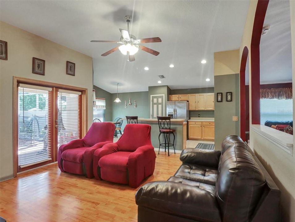 For Sale: $489,900 (3 beds, 2 baths, 1860 Square Feet)
