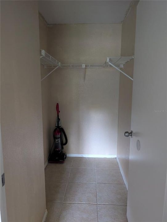 For Sale: $190,000 (2 beds, 2 baths, 1007 Square Feet)