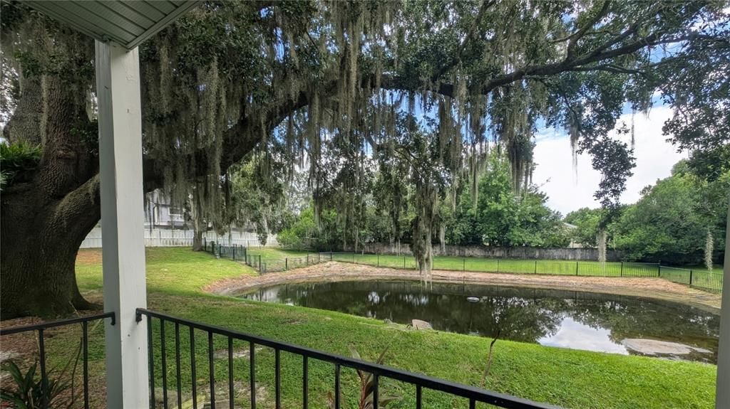 For Sale: $190,000 (2 beds, 2 baths, 1007 Square Feet)