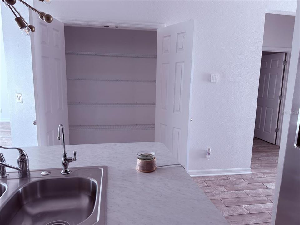 В аренду: $2,350 (3 спален, 2 ванн, 1547 Квадратных фут)