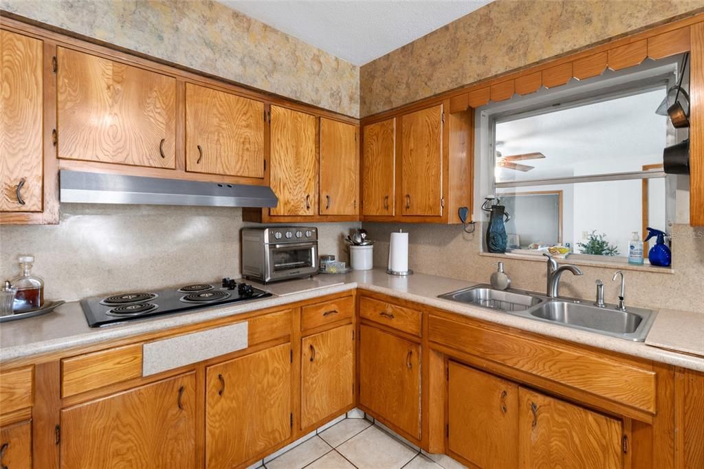 En Venta: $749,000 (3 camas, 2 baños, 2190 Pies cuadrados)