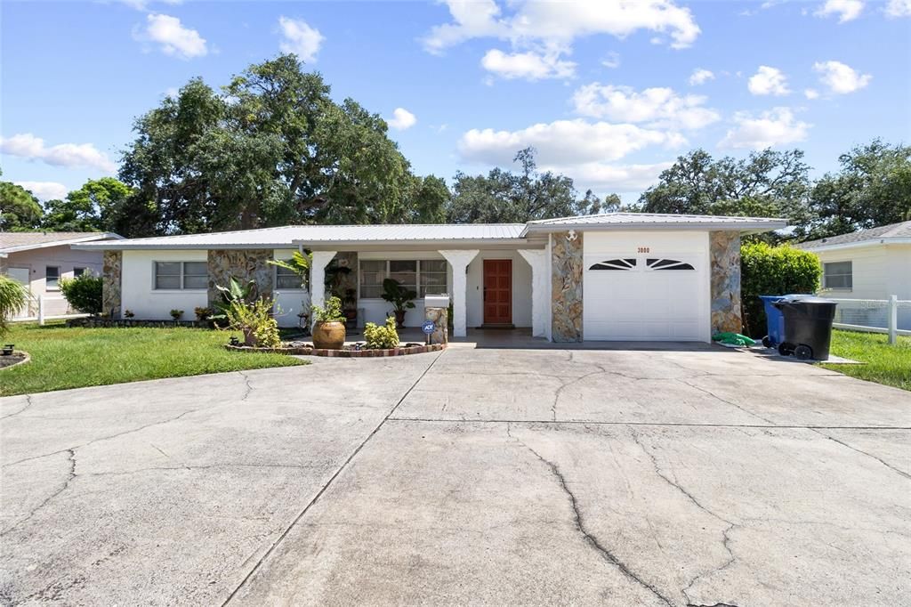 En Venta: $749,000 (3 camas, 2 baños, 2190 Pies cuadrados)