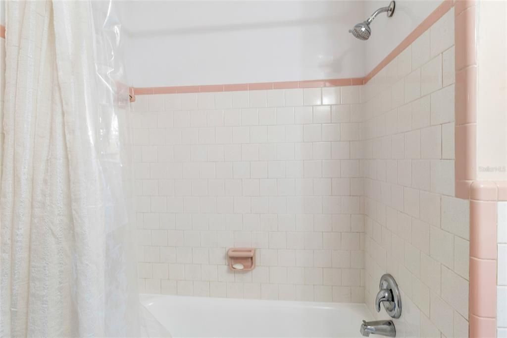 En Venta: $749,000 (3 camas, 2 baños, 2190 Pies cuadrados)