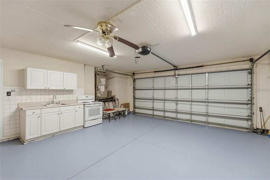 В аренду: $2,600 (4 спален, 2 ванн, 2063 Квадратных фут)