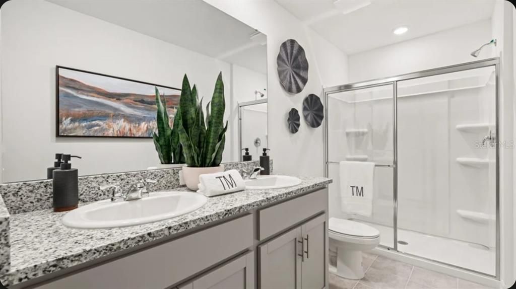 For Sale: $205,000 (2 beds, 2 baths, 1087 Square Feet)