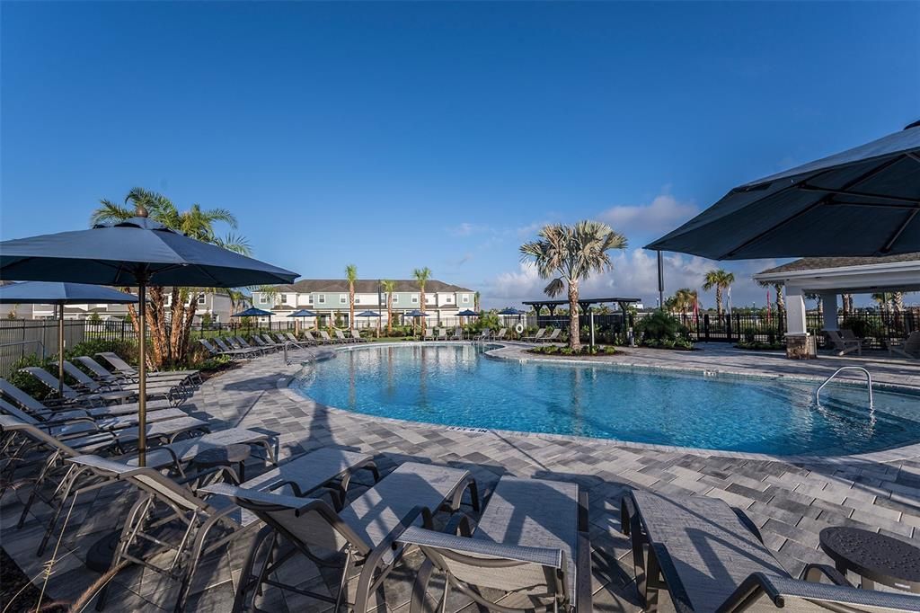 For Sale: $205,000 (2 beds, 2 baths, 1087 Square Feet)