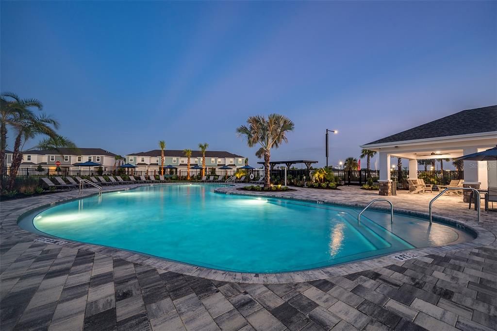 For Sale: $205,000 (2 beds, 2 baths, 1087 Square Feet)
