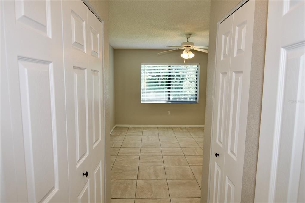 For Sale: $129,999 (2 beds, 1 baths, 960 Square Feet)