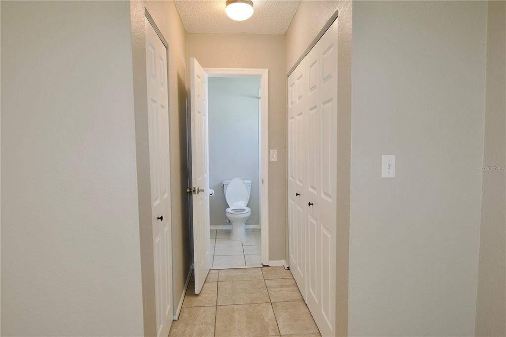 For Sale: $129,999 (2 beds, 1 baths, 960 Square Feet)