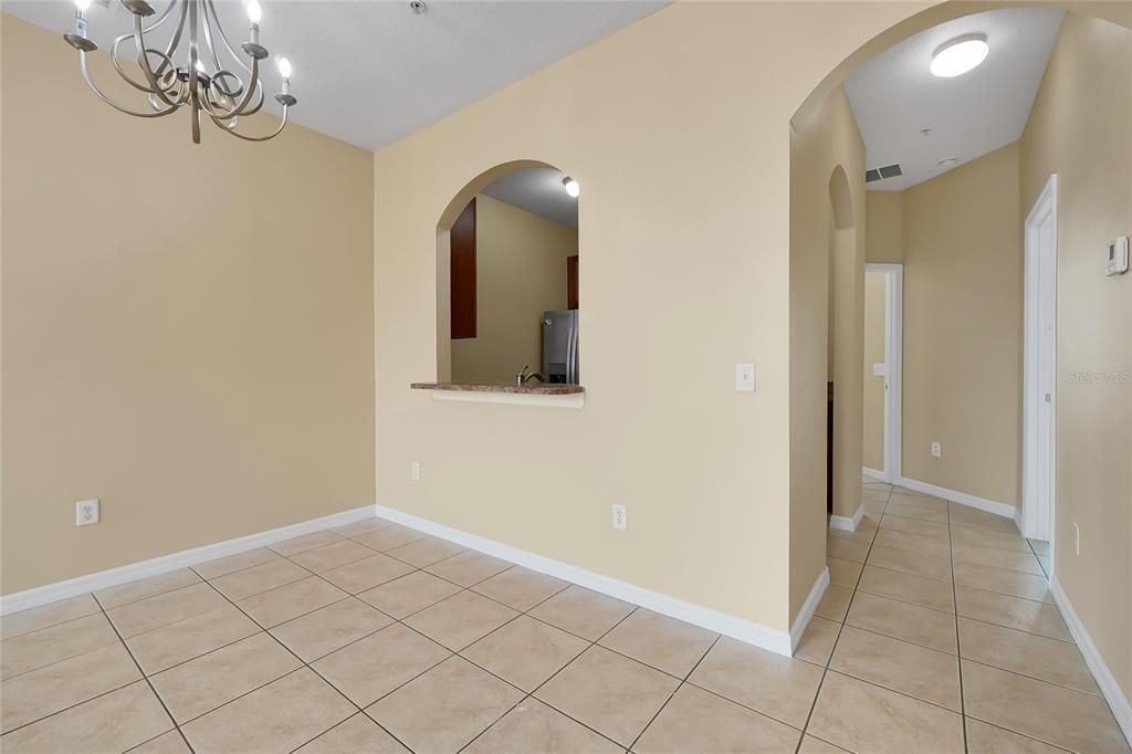 В аренду: $1,695 (3 спален, 2 ванн, 1000 Квадратных фут)