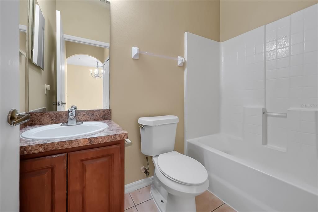 В аренду: $1,695 (3 спален, 2 ванн, 1000 Квадратных фут)