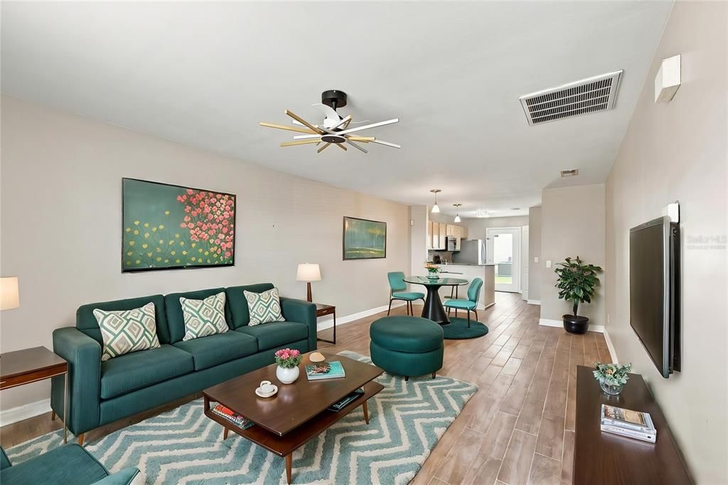 For Sale: $285,000 (3 beds, 2 baths, 1690 Square Feet)