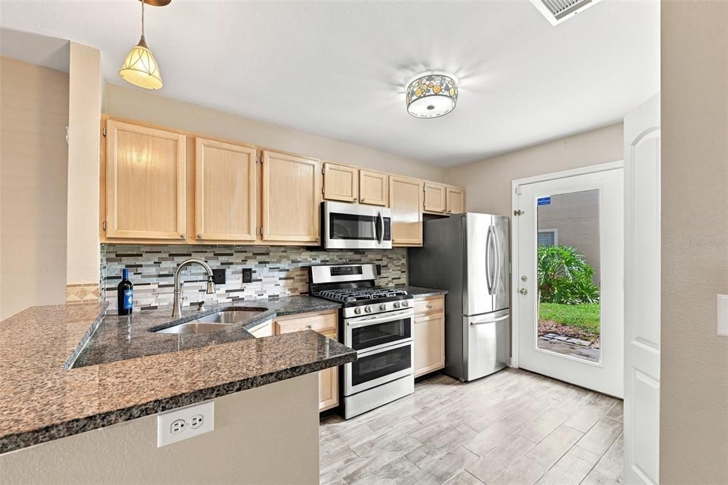 For Sale: $285,000 (3 beds, 2 baths, 1690 Square Feet)