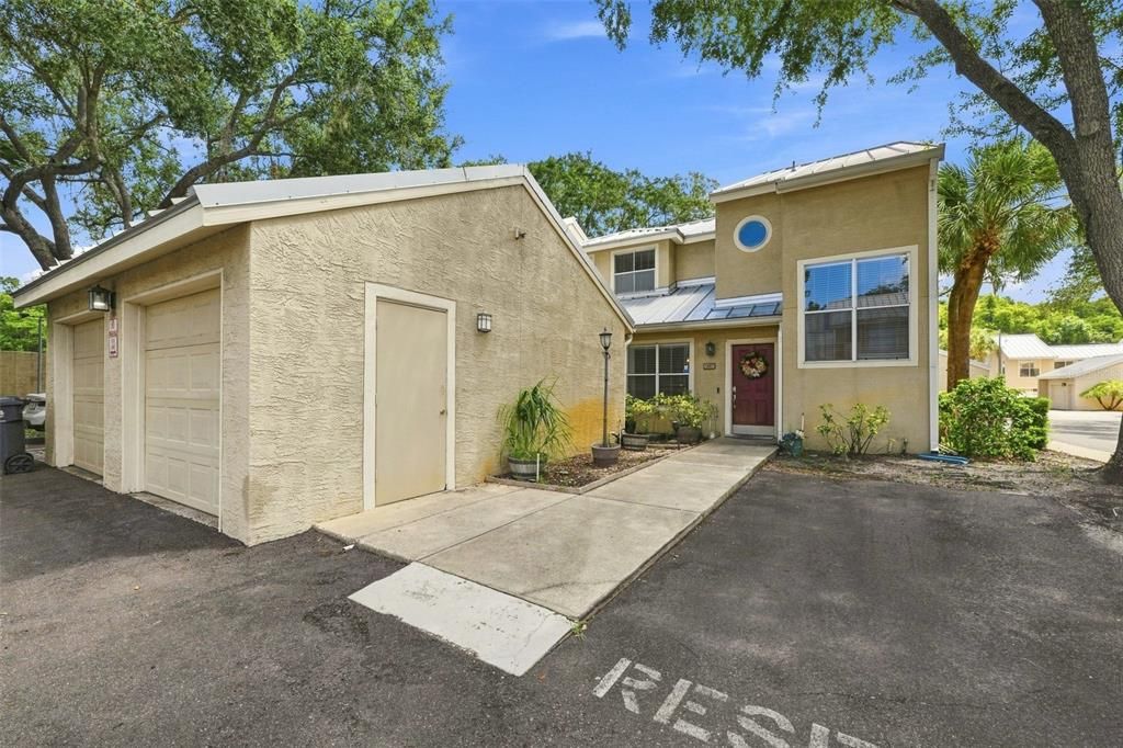 For Sale: $285,000 (3 beds, 2 baths, 1690 Square Feet)