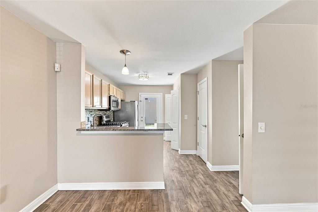 For Sale: $285,000 (3 beds, 2 baths, 1690 Square Feet)