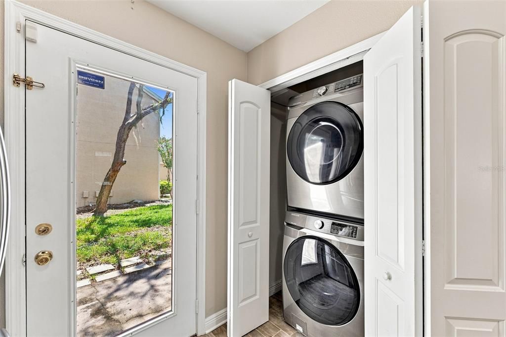 For Sale: $285,000 (3 beds, 2 baths, 1690 Square Feet)