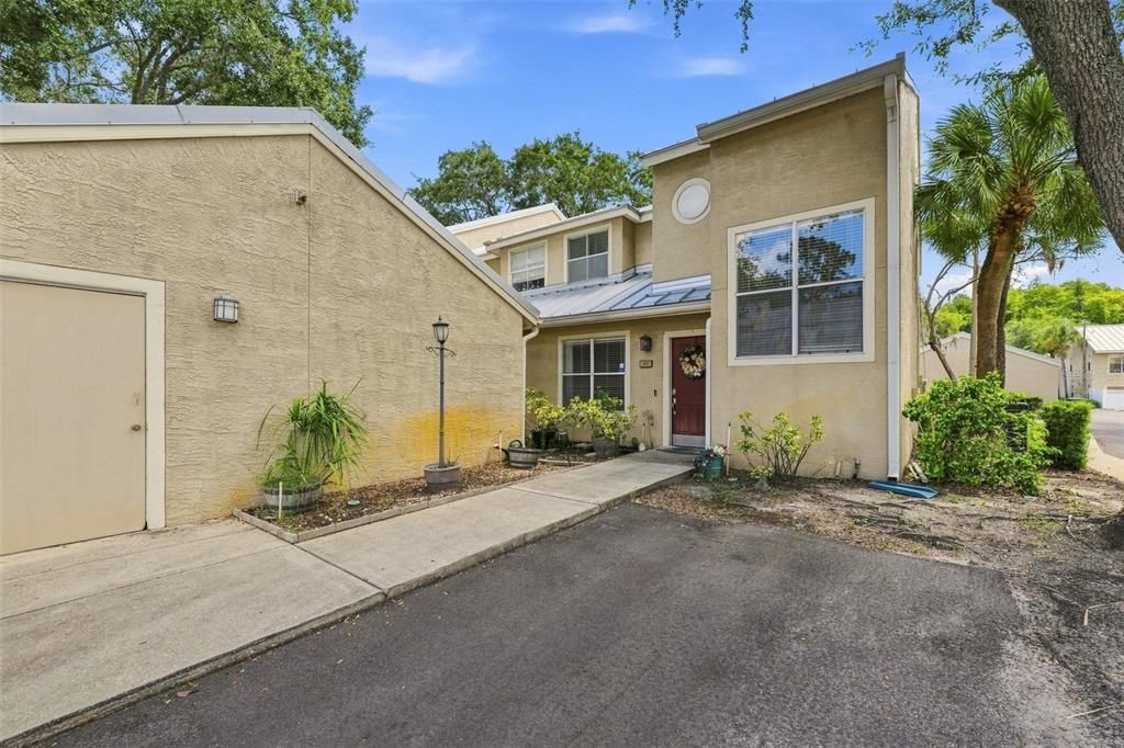 For Sale: $285,000 (3 beds, 2 baths, 1690 Square Feet)