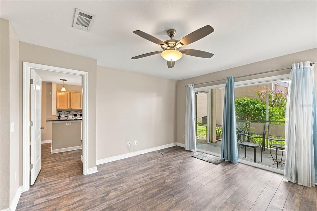 For Sale: $285,000 (3 beds, 2 baths, 1690 Square Feet)