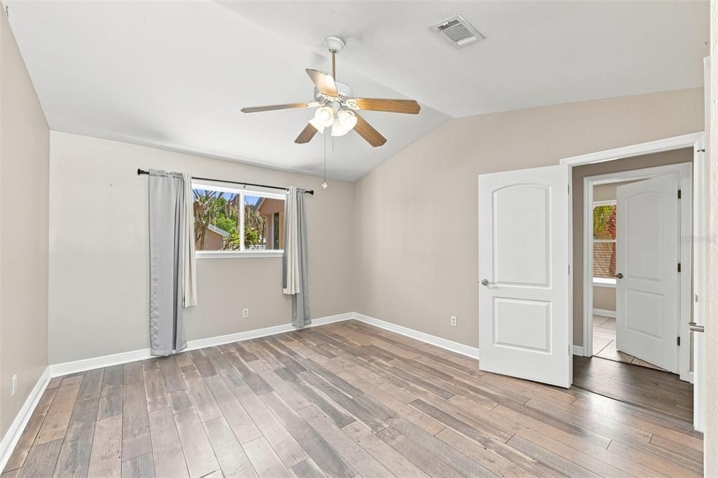 For Sale: $285,000 (3 beds, 2 baths, 1690 Square Feet)