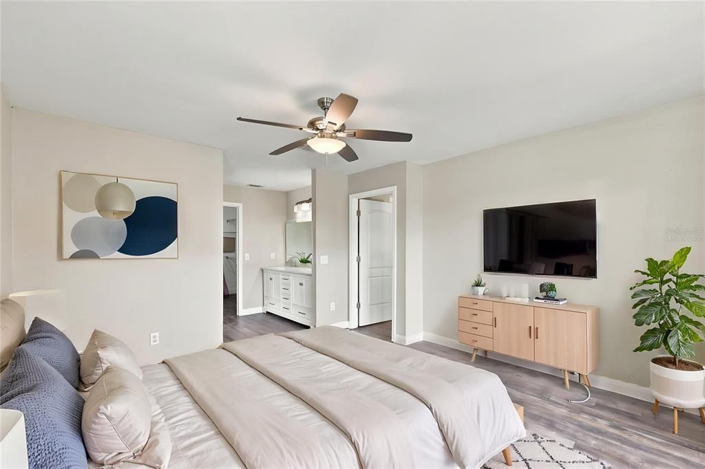 For Sale: $285,000 (3 beds, 2 baths, 1690 Square Feet)