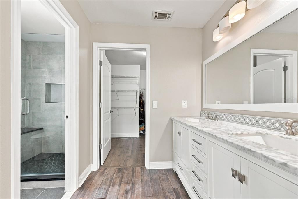 For Sale: $285,000 (3 beds, 2 baths, 1690 Square Feet)