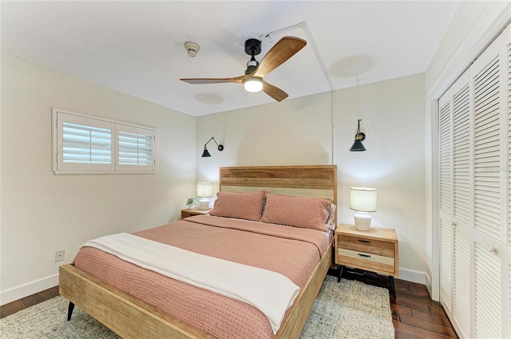 For Sale: $875,000 (3 beds, 2 baths, 1323 Square Feet)