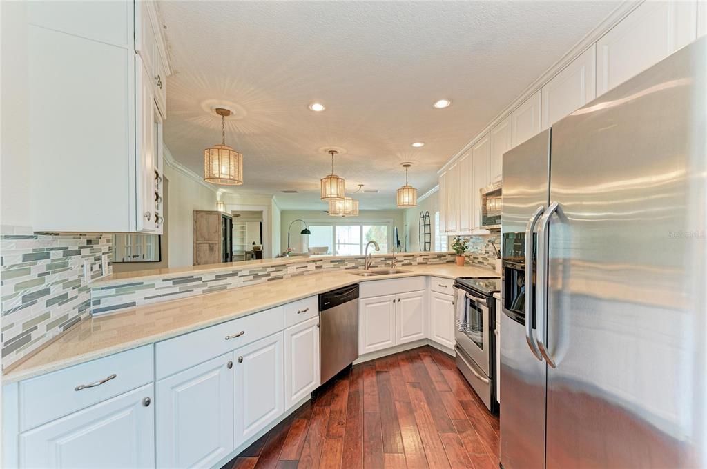 For Sale: $875,000 (3 beds, 2 baths, 1323 Square Feet)