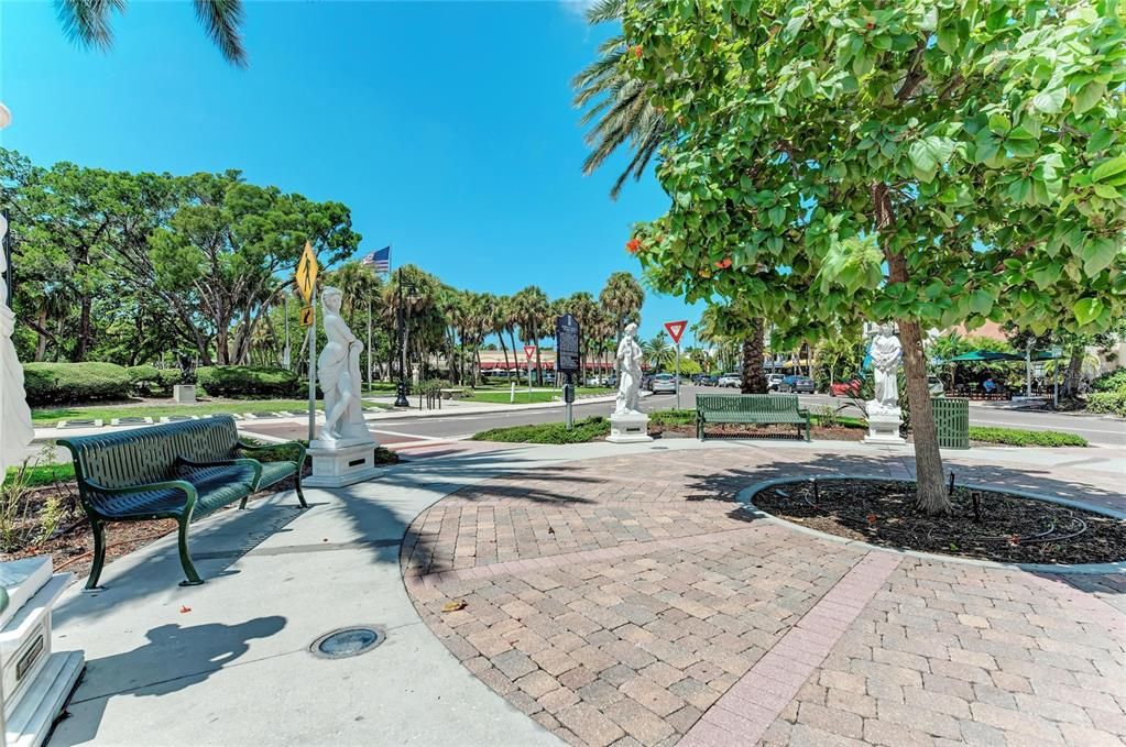 For Sale: $875,000 (3 beds, 2 baths, 1323 Square Feet)