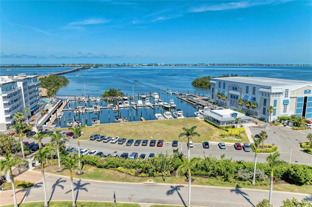 For Sale: $875,000 (3 beds, 2 baths, 1323 Square Feet)