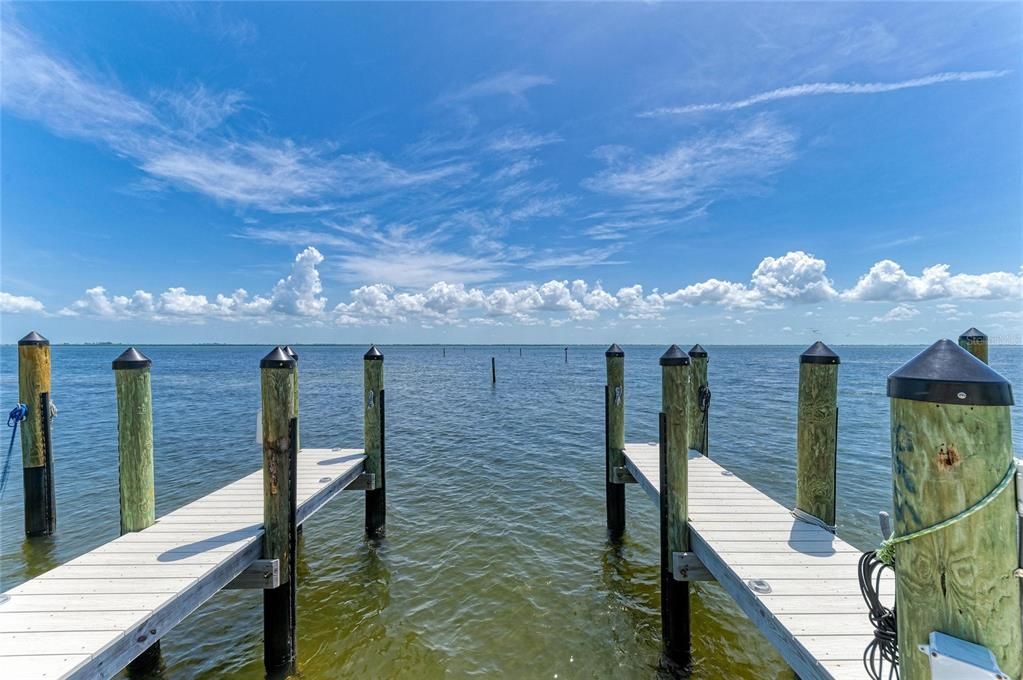 For Sale: $875,000 (3 beds, 2 baths, 1323 Square Feet)