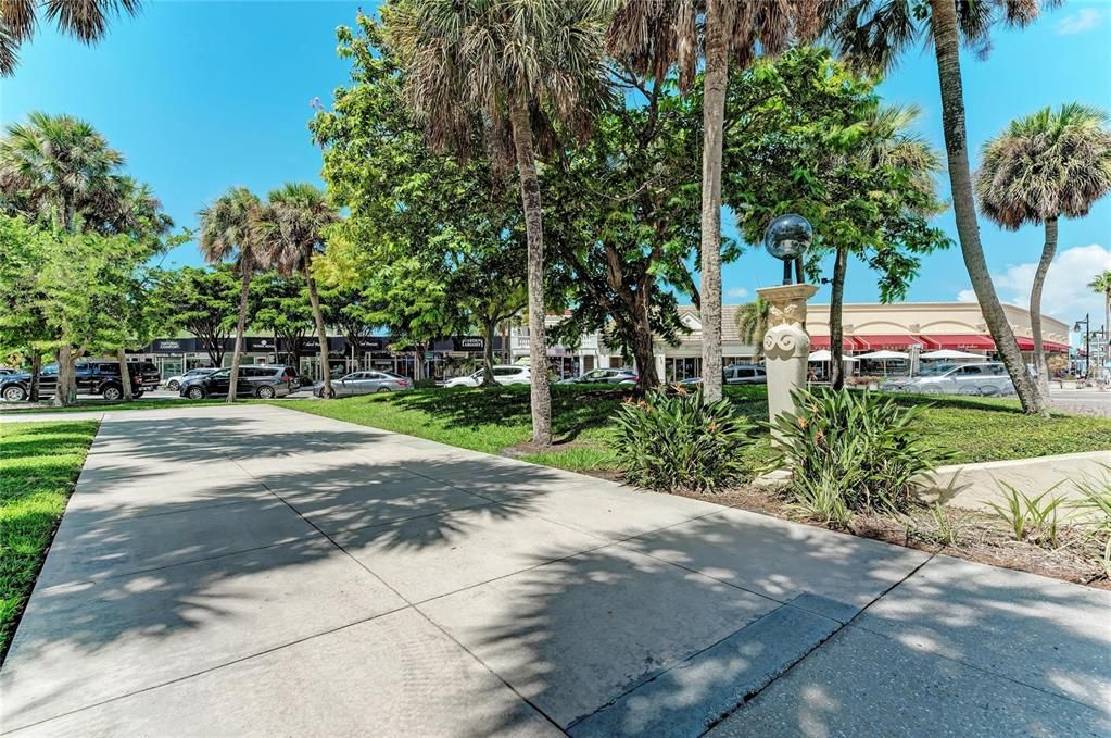 For Sale: $875,000 (3 beds, 2 baths, 1323 Square Feet)