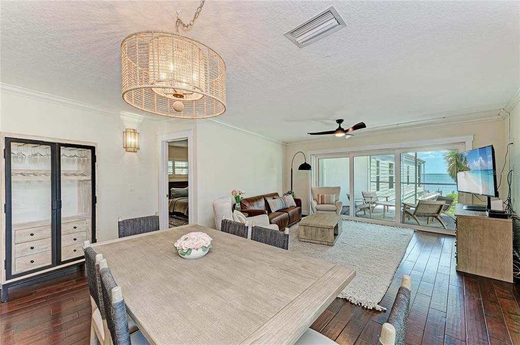 For Sale: $875,000 (3 beds, 2 baths, 1323 Square Feet)