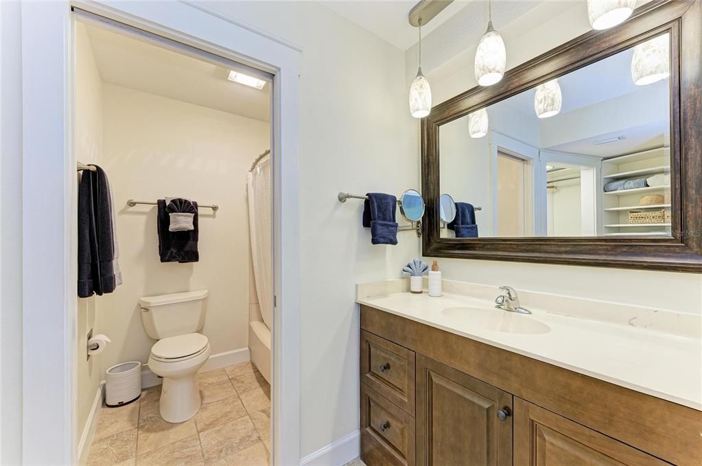 For Sale: $875,000 (3 beds, 2 baths, 1323 Square Feet)