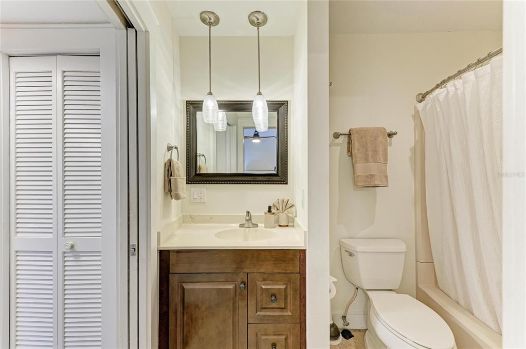 For Sale: $875,000 (3 beds, 2 baths, 1323 Square Feet)