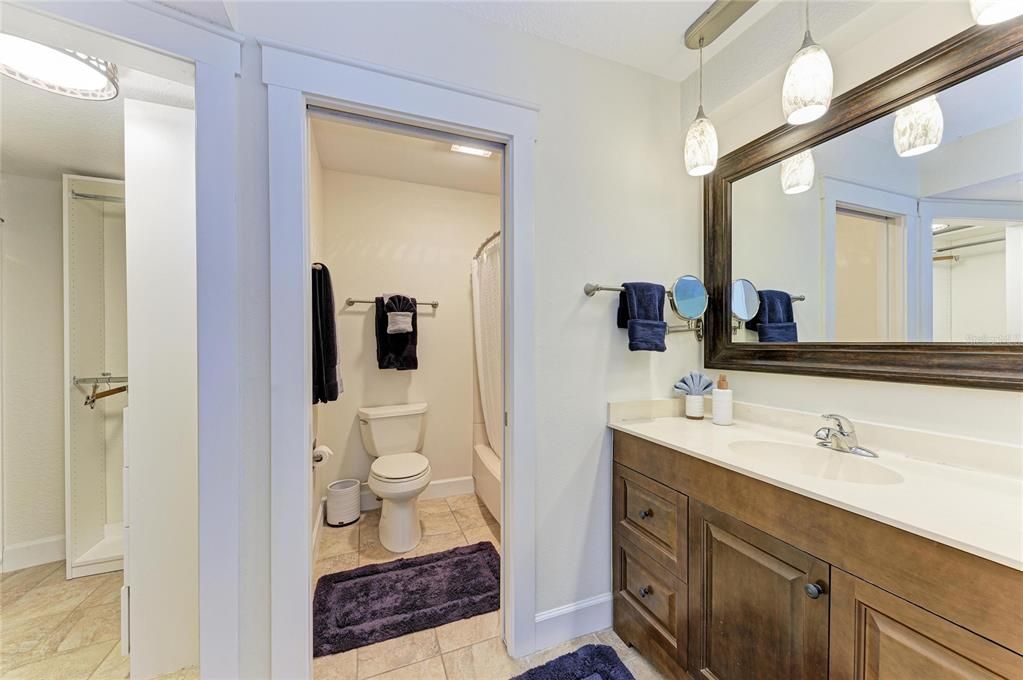 For Sale: $875,000 (3 beds, 2 baths, 1323 Square Feet)