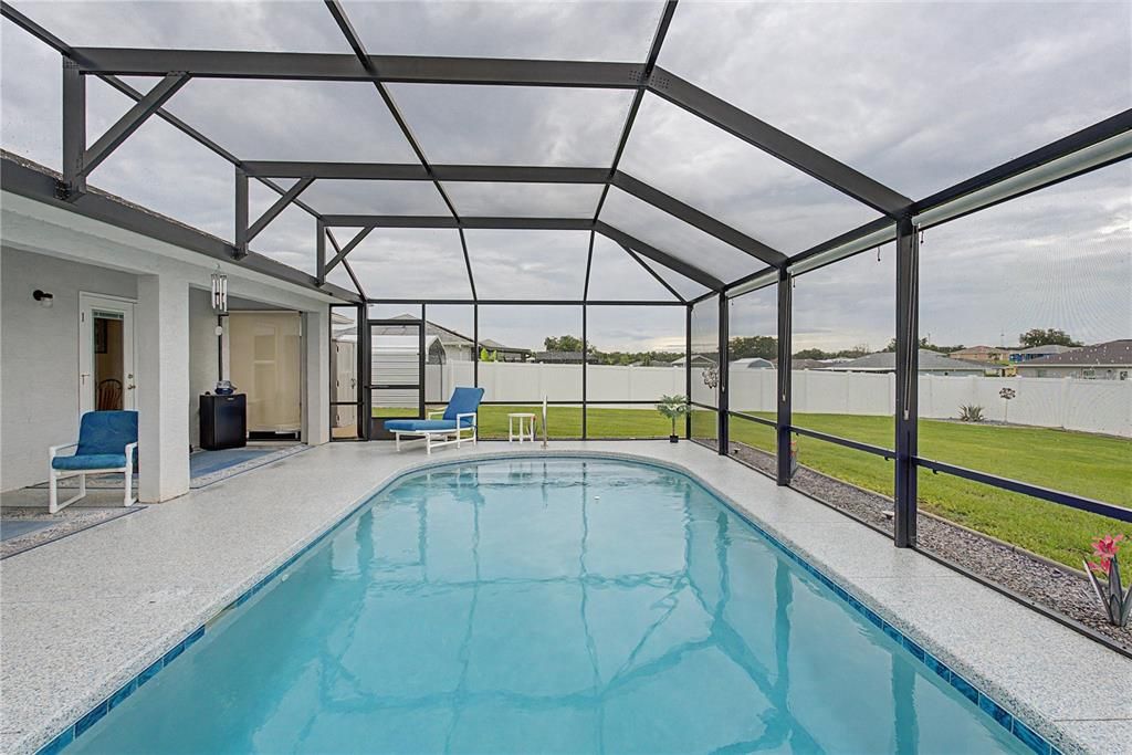 For Sale: $349,000 (3 beds, 2 baths, 1218 Square Feet)